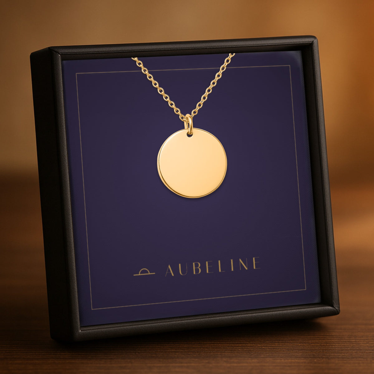 Collier médaillon gravé personnalisé — Aubeline