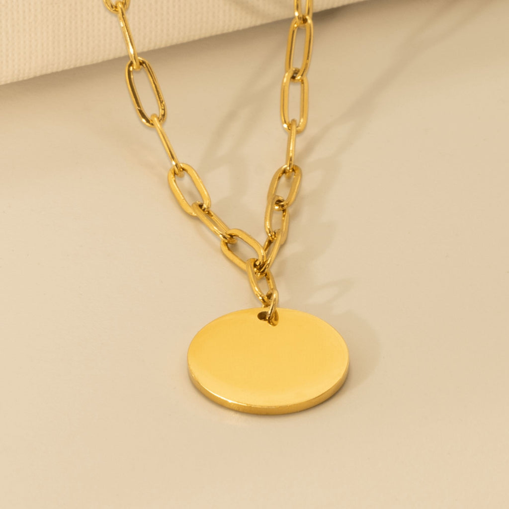 Le collier médaillon, chaîne trombone