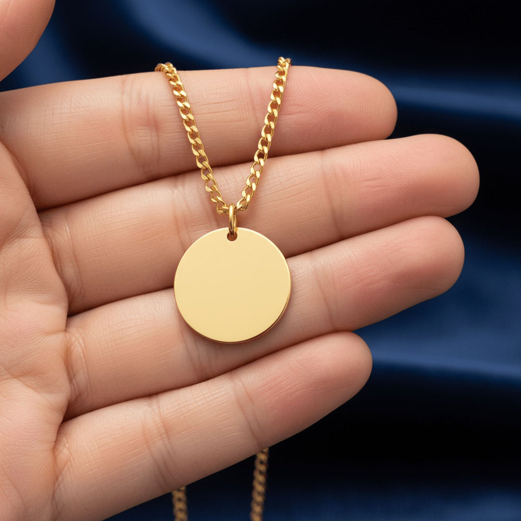 Le collier médaillon, maille cubaine