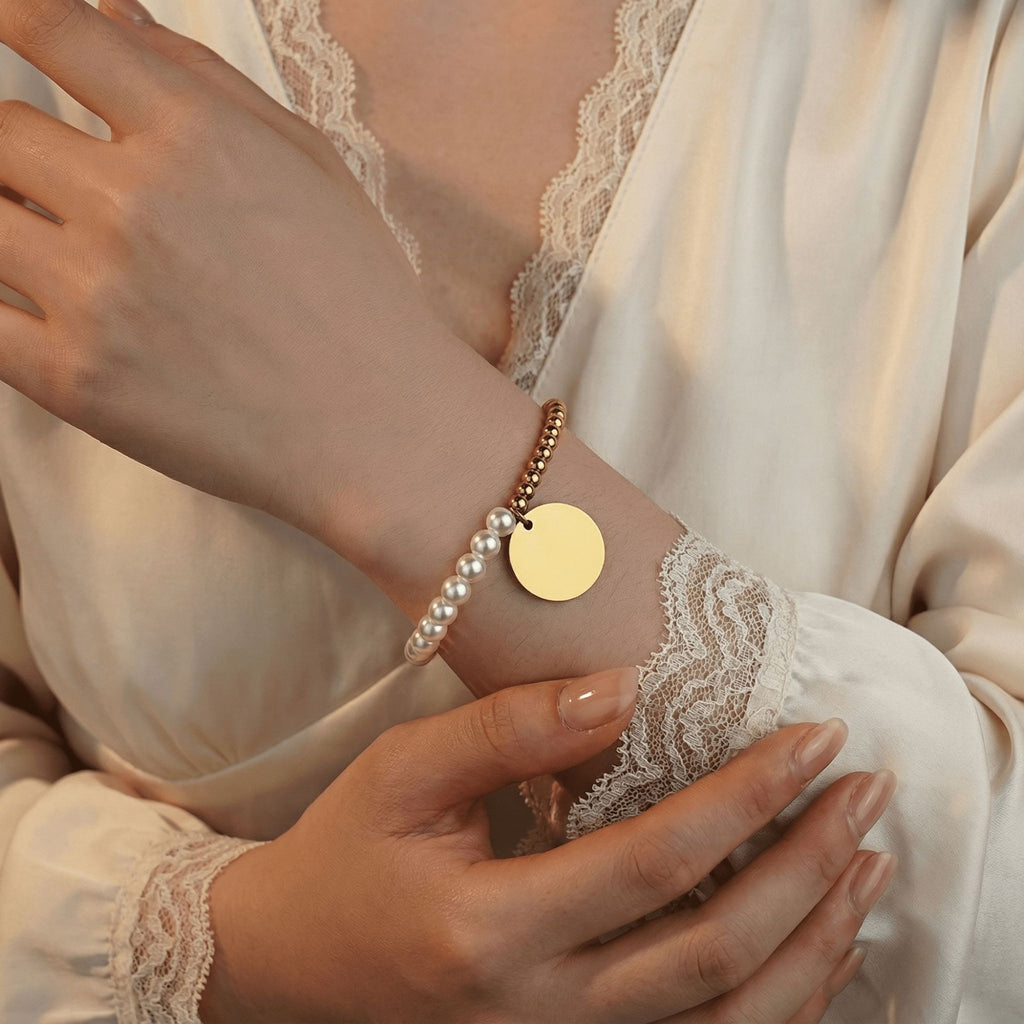 Le bracelet nacre et médaille