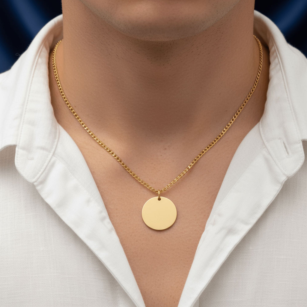 Le collier médaillon, maille cubaine