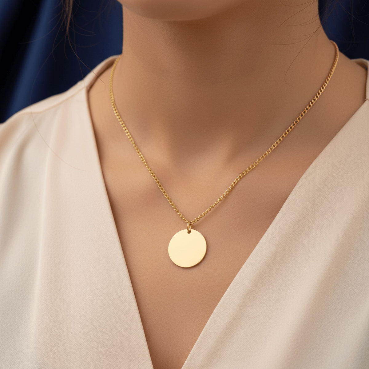 Le collier médaillon, maille cubaine